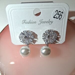 Cute Earrings With Dangling Pearl